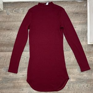Women’s Junior Ribbed Long Sleeved Mock Neck Burgundy Mini Dress - Size Large